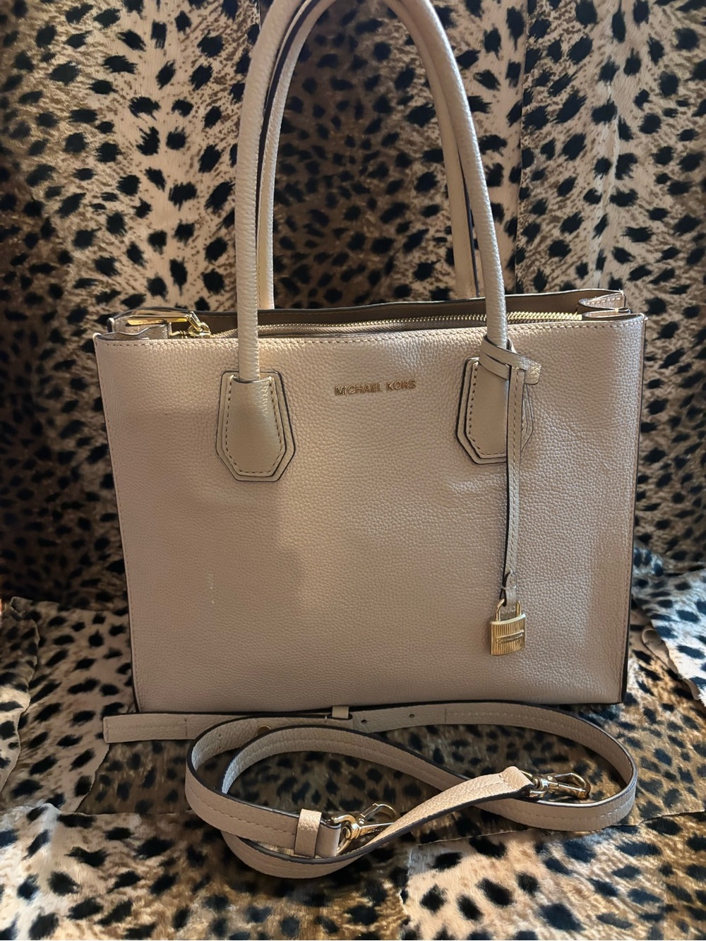 Michael Kors Pebbled Large Convertible Leather Tote in Nude/Oyster NWOT
